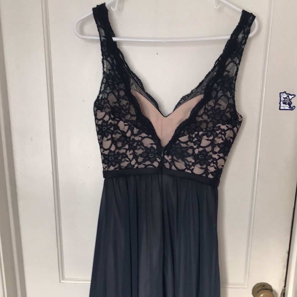 Beautiful long navy blue prom dress!